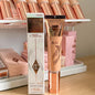 Charlotte Tilbury Soft Light Essence Fondotinta Liquido con Acido Ialuronico per un Aspetto Sano e Luminoso Naturale, Cosmetici per Pelle Secca