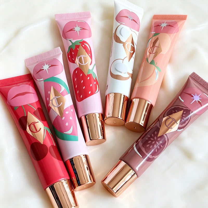 Charlotte, lucidalabbra al gusto di frutta, blush in polvere colorata, stick, tubetto rosa e oro, rossetto facile da applicare, Tilbury Cosmetics.