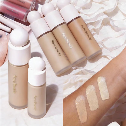 Fondotinta liquido leggero e invisibile Rare Beauty, stick per il contouring 3D, copre naturalmente imperfezioni, occhiaie, lentiggini e segni dell'acne, base per il trucco.