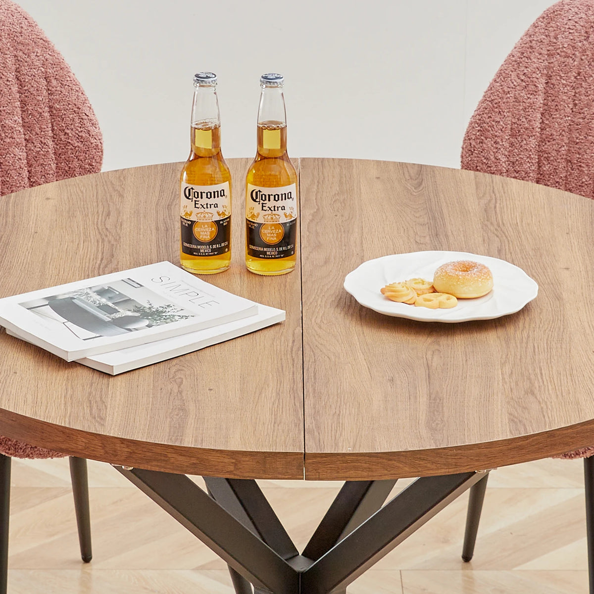 Tavolo da pranzo rotondo in stile nordico EGOONM, 100 cm, piano in MDF, gambe in metallo nero, ideale per sala da pranzo, cucina e arredamento della casa.