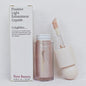 Rare Beauty Illuminante Innovativo Effetto Seta Leggera, Resistente all'Acqua, a Lunga Durata, Anti-Trasferimento e Anti-Sbavatura, Cosmetico per il Trucco