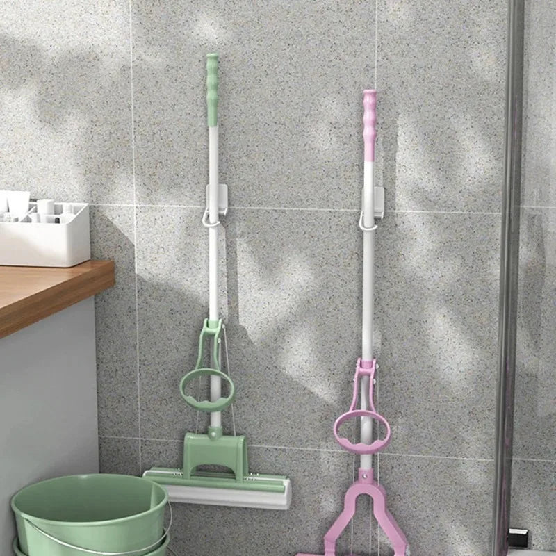 Supporto da parete autoadesivo multiuso per scopa e mocio, gancio portaoggetti, appendimocio, portaoggetti per cucina e bagno