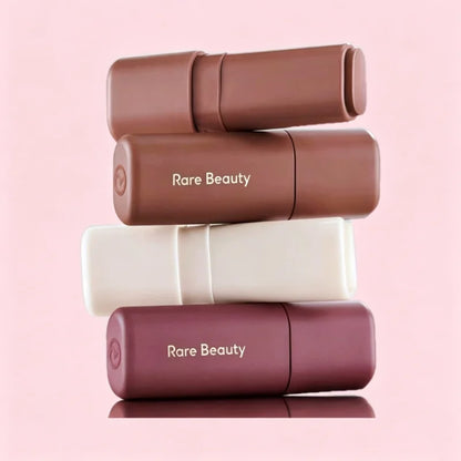 Balsamo Labbra al Burro Rare Beauty, Nutriente, Lucido, Cura delle Labbra, Cosmetico Quotidiano Lenitivo per Donne, Disponibile in Molteplici Tonalità