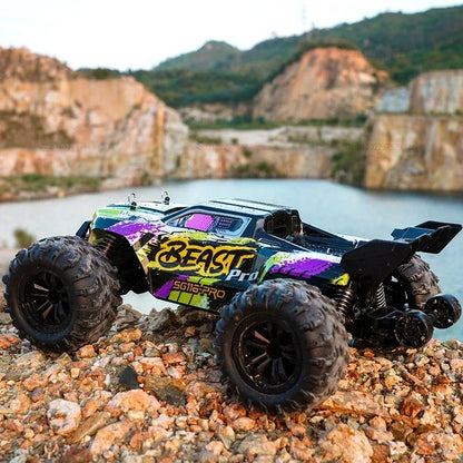 SG116 PRO, auto radiocomandata in scala 1/16, velocità massima 40 km/h, trazione integrale, fuoristrada, monster truck radiocomandato, veicolo da corsa 2.4G, giocattolo, regalo di compleanno per bambini, ragazzi e adulti.