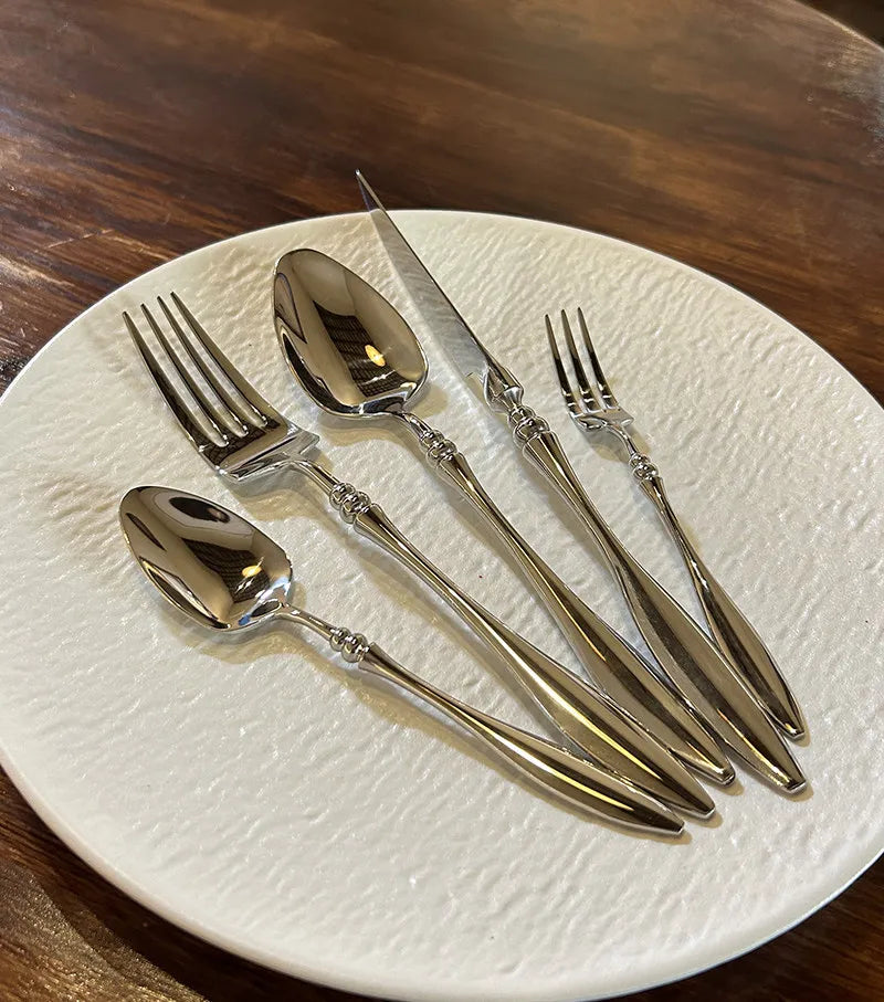 Set di posate per bistecche in acciaio inossidabile 304 di alta qualità, 6 pezzi, coltello, forchetta e cucchiaio creativi e rinforzati, stoviglie per hotel e ristoranti