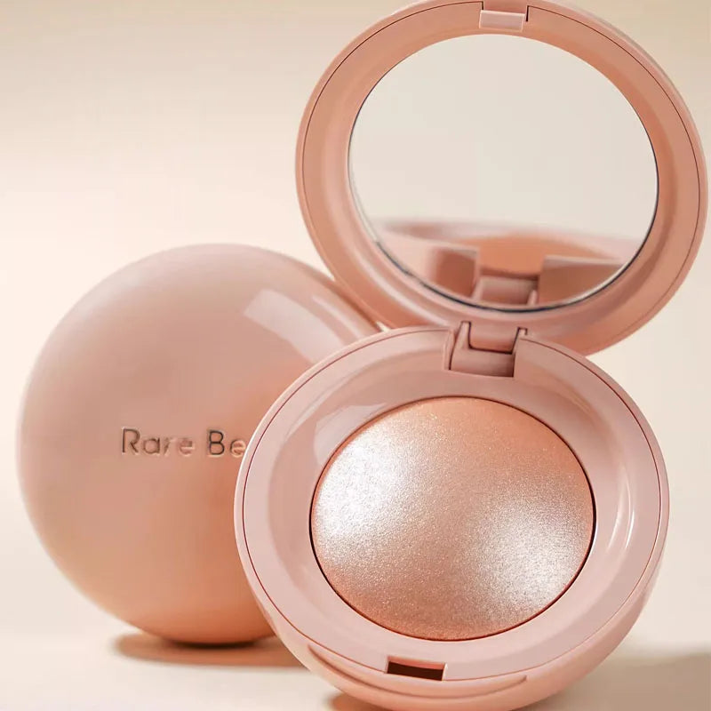 Rare Beauty Fard Liquido in Polvere Rouge Modulabile e Sfumabile Happy Bliss per un Effetto Naturale e Luminoso a Lunga Durata, Delicato sulla Pelle, Cosmetico per le Guance