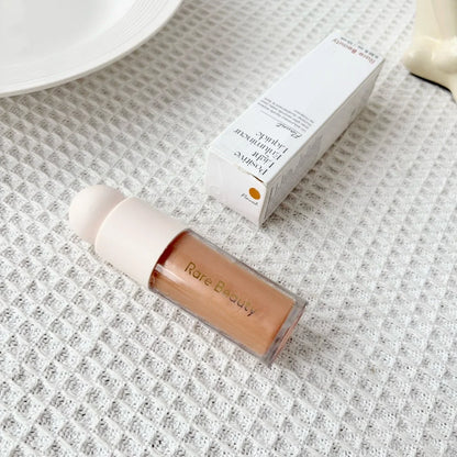 Rare Beauty Illuminante Innovativo Effetto Seta Leggero, Lucidalabbra Resistente all'Acqua a Lunga Durata, Contouring Liquido, Cosmetici Regalo