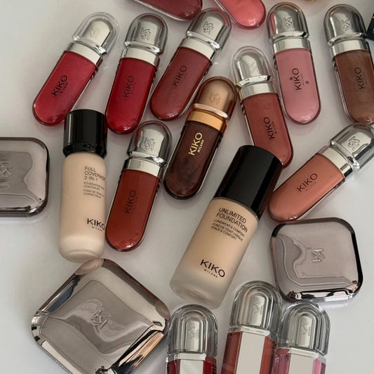 KIKO Milano 3D Hydra Lip Gloss & Wet Dry Powder Foundation, Effetto Volumizzante, Lucentezza a Specchio, Idratante, Non Appiccicoso, Effetto Vetro, Trucco Liscio