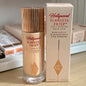 Charlotte, correttore, fondotinta liquido e cipria fissante, a lunga tenuta, controllo dell’oleosità, resistente all’acqua, facile da usare, Tilbury Cosmetics.