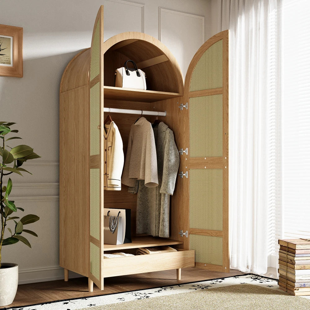 Armadio moderno e lussuoso con ante curve, spazio di archiviazione generoso, appendiabiti e cassetti, per camera da letto e aree d'ingresso