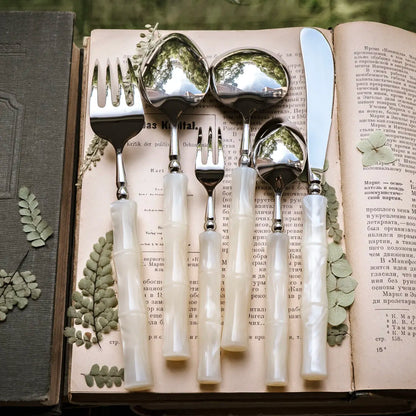 Set di Posate in Resina Stile Bambù, Acciaio Inossidabile 304, Posate Classiche, Opzioni da 1/3/4 Pezzi per Casa e Cucina
