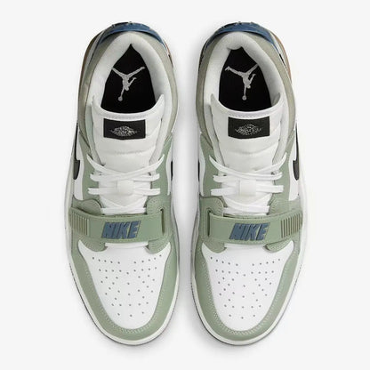 Sneakers Nike 3-in-1 in patchwork multicolore, modello retrò, bianche/grigie/verdi, con chiusura a velcro, scarpe casual alla moda HV5970-101