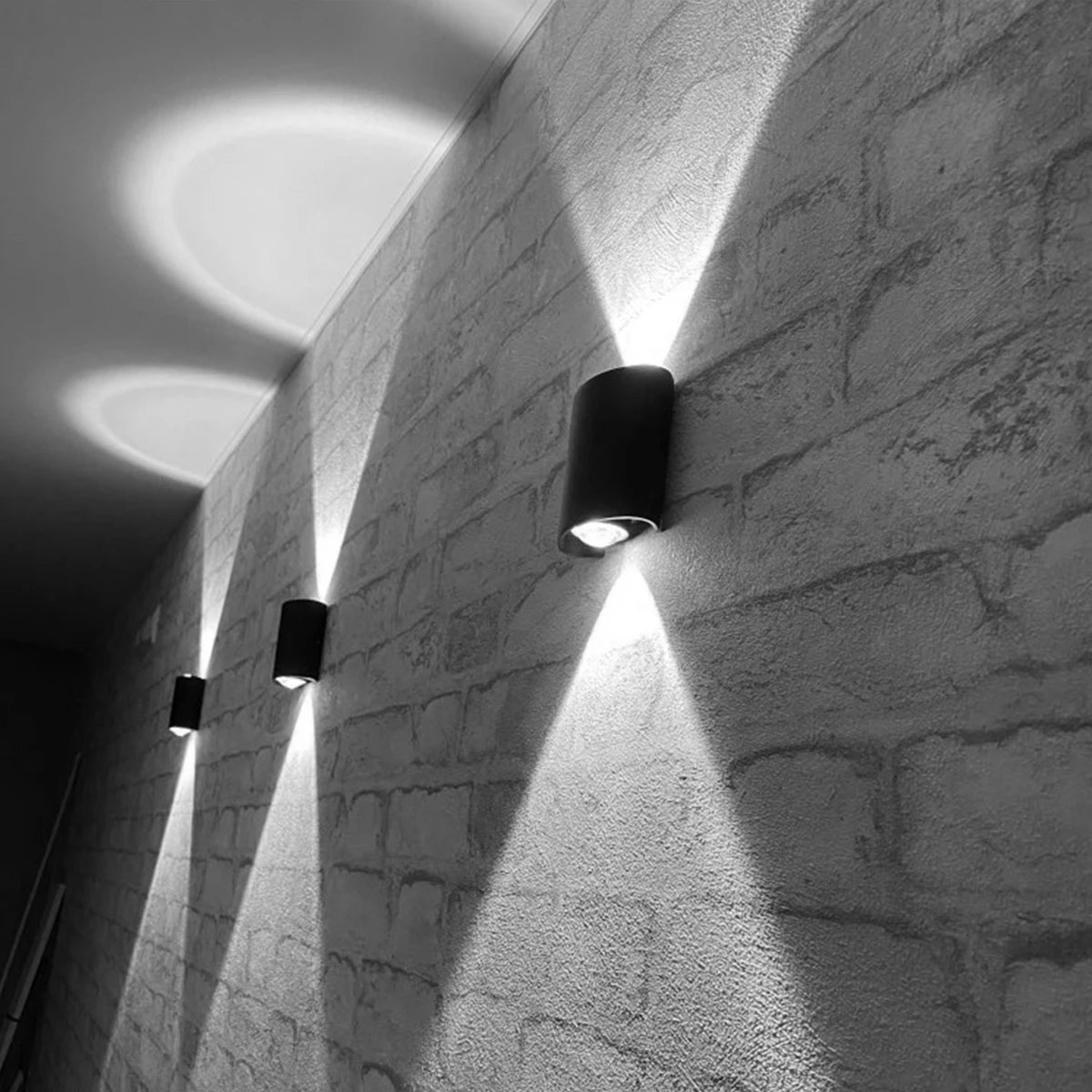 Lampada da parete a LED IP65 AC86-265V/DC12V-24V Illuminazione da giardino impermeabile per esterni Lampada da parete per scale per camera da letto interna in alluminio