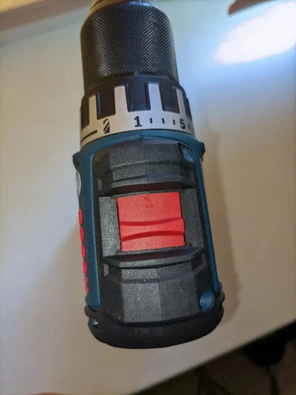 Trapano Elettrico Bosch GSR18V-52, 52Nm, Resistente e Robusto con Mandrino in Metallo per Avvitamento e Foratura di Alta Qualità